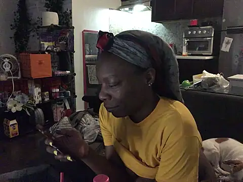 littyleesh1 online show from March 28, 4:46 am