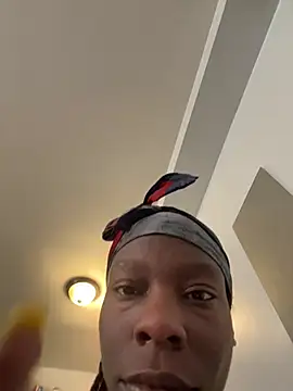 littyleesh1 online show from March 18, 3:57 pm