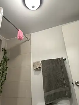 littyleesh1 online show from March 19, 5:07 am