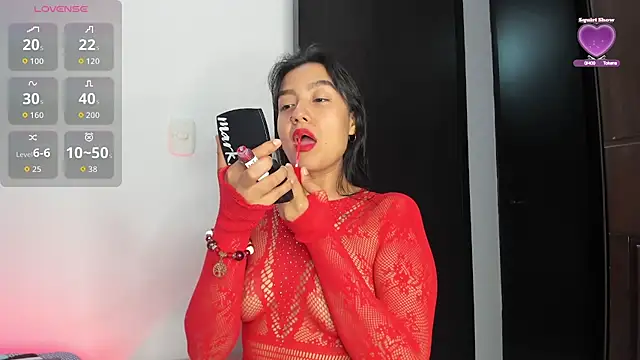 charlottekiss99 online show from May 21, 1:52 pm