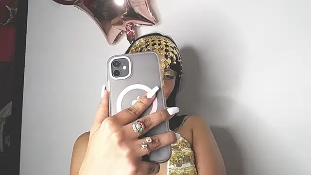 Snapshot of charlottekiss99 chatting on October 31, 3:19 pm charlottekiss99 online show from October 31, 3:19 pm