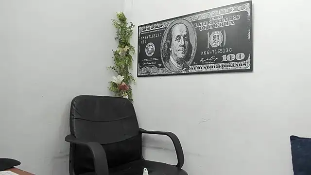 Snapshot of carl_jhonson821 chatting on November 30, 8:37 am carl jhonson821 online show from November 30, 8:37 am