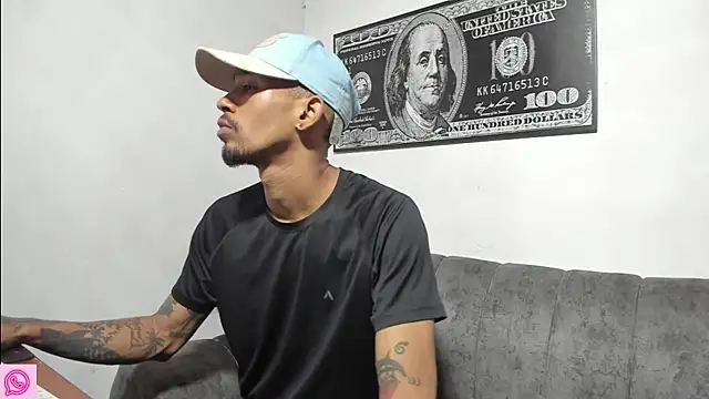 Snapshot of carl_jhonson821 chatting on December 16, 1:04 pm carl jhonson821 online show from December 16, 1:04 pm