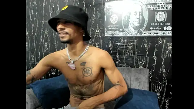 Snapshot of carl_jhonson821 chatting on November 20, 2:01 am carl jhonson821 online show from November 20, 2:01 am