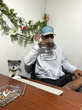 Snapshot of carl_jhonson821 chatting on October 20, 12:38 pm carl jhonson821 online show from October 20, 12:38 pm