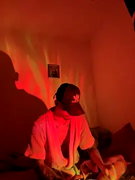 Snapshot of carl_jhonson821 chatting on October 26, 1:33 pm carl jhonson821 online show from October 26, 1:33 pm