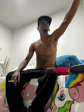 Snapshot of carl_jhonson821 chatting on October 31, 1:46 am carl jhonson821 online show from October 31, 1:46 am