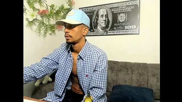 Snapshot of carl_jhonson821 chatting on November 13, 7:01 am carl jhonson821 online show from November 13, 7:01 am