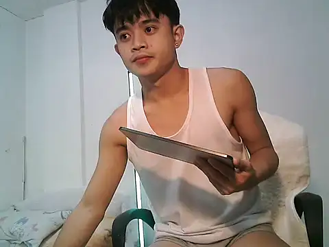 NautyBoyBrazeen 143 online show from January 19, 4:00 pm