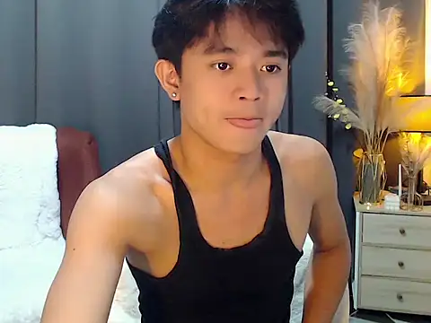 NautyBoyBrazeen 143 online show from April 8, 3:46 pm