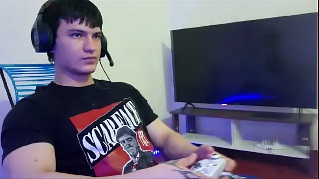 ErickWalton online show from November 14, 5:44 am