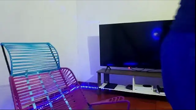 ErickWalton online show from October 30, 5:28 am