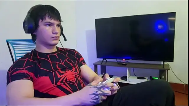 ErickWalton online show from November 2, 5:12 am