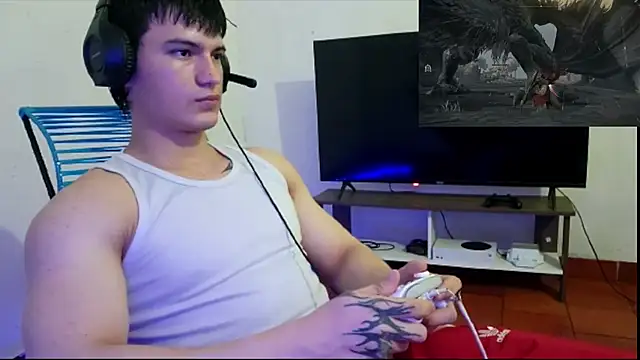 ErickWalton online show from November 7, 4:28 am