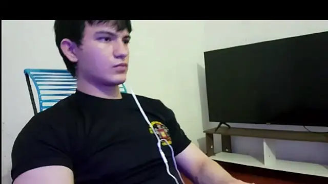 ErickWalton online show from December 5, 6:12 am