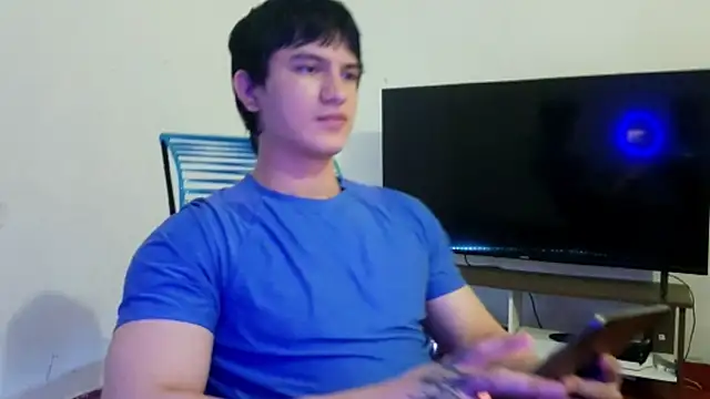 ErickWalton online show from November 4, 5:22 am