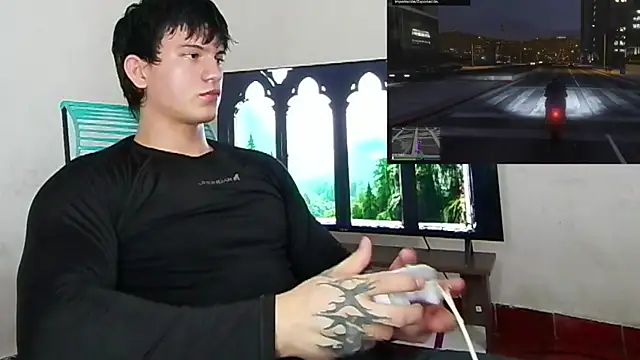 ErickWalton online show from December 19, 5:32 am