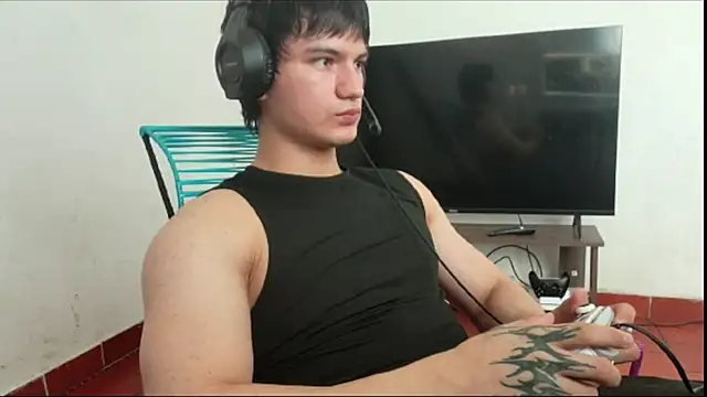 ErickWalton online show from October 26, 7:58 pm