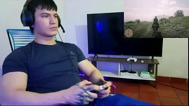 ErickWalton online show from November 8, 5:22 am