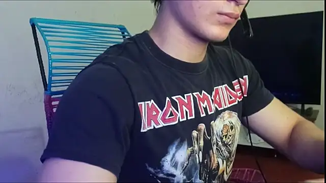 ErickWalton online show from November 23, 6:56 am