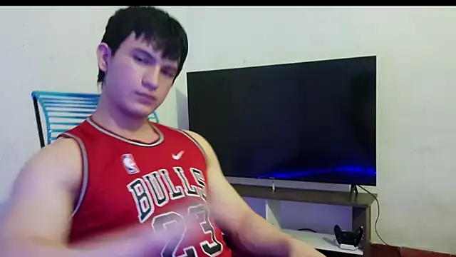 ErickWalton online show from November 29, 5:29 am