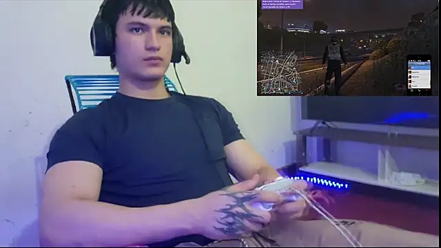 ErickWalton online show from November 17, 3:21 am