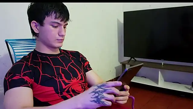 ErickWalton online show from December 1, 5:08 am