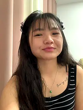 Emlyly-18 online show from September 20, 2:49 am