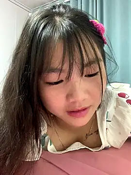 Emlyly-18 online show from October 4, 2:46 am