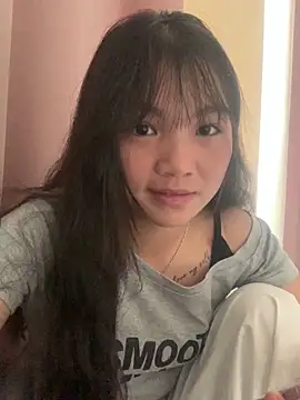 Emlyly-18 online show from September 27, 6:19 am