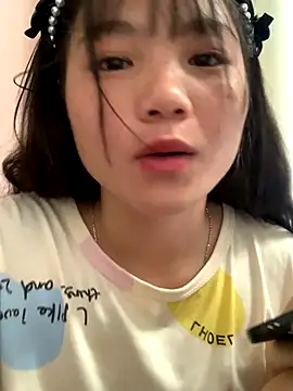 Emlyly-18 online show from September 15, 12:44 am