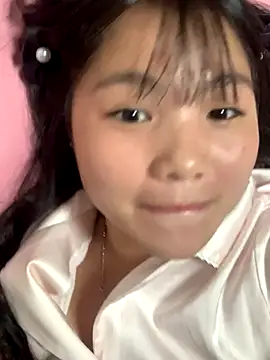 Emlyly-18 online show from September 30, 5:30 pm