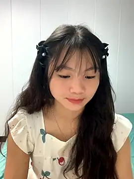 Emlyly-18 online show from October 12, 3:08 am