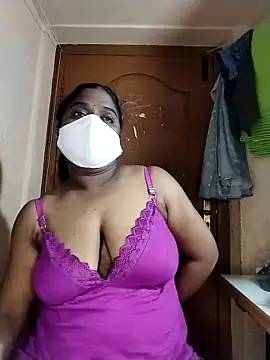 Snapshot of Angel_6531 chatting on February 22, 6:53 pm Angel 6531 online show from February 22, 6:53 pm