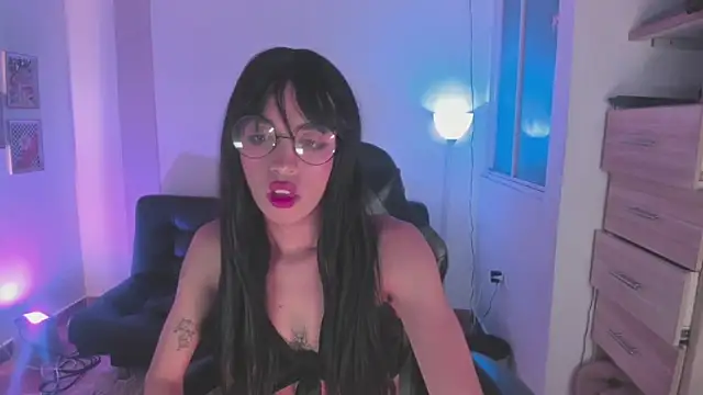 Nikkita Dragon online show from December 5, 2:10 am