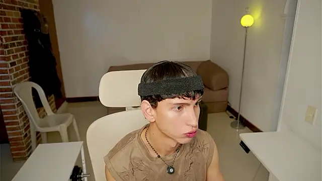 Snapshot of boream chatting on February 12, 2:06 pm boream online show from February 12, 2:06 pm