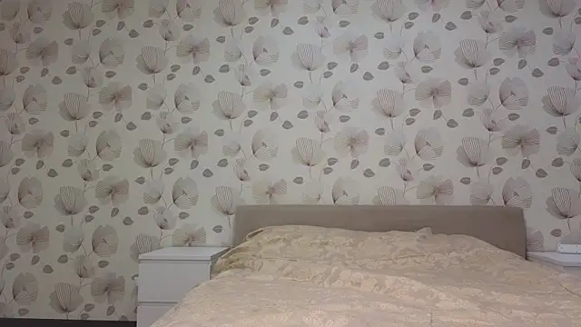 Snapshot of Annabel_theMoon chatting on October 28, 3:51 am Annabel theMoon online show from October 28, 3:51 am