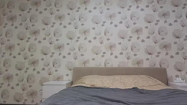 Snapshot of Annabel_theMoon chatting on October 6, 2:35 am Annabel theMoon online show from October 6, 2:35 am