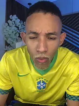 B Wild online show from October 5, 3:30 am