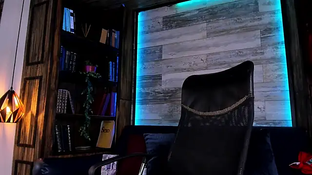 B Wild online show from April 23, 3:35 am