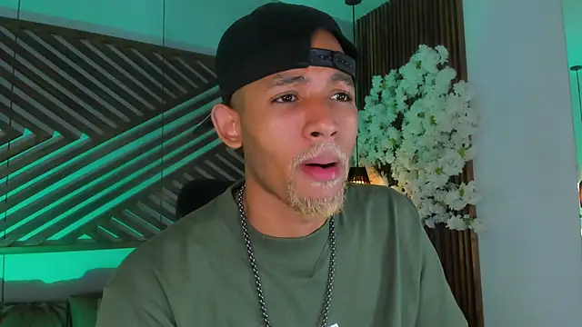 B Wild online show from September 20, 4:06 am