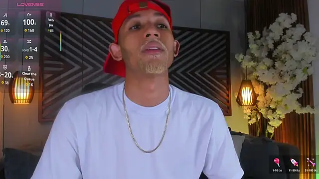 B Wild online show from October 24, 3:38 am