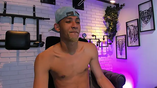 B Wild online show from September 23, 3:35 am