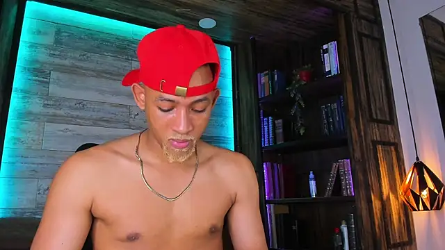 Snapshot of B_Wild chatting on February 21, 3:08 am B Wild online show from February 21, 3:08 am