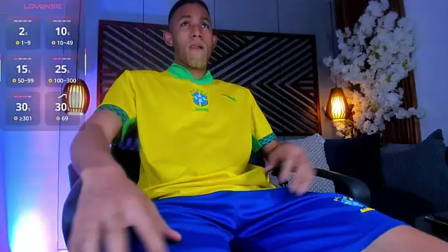 B Wild online show from October 14, 3:51 am