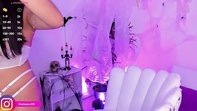 Emylopezz online show from October 23, 8:18 pm