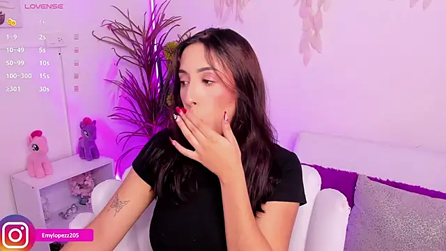 Emylopezz online show from November 5, 8:56 pm