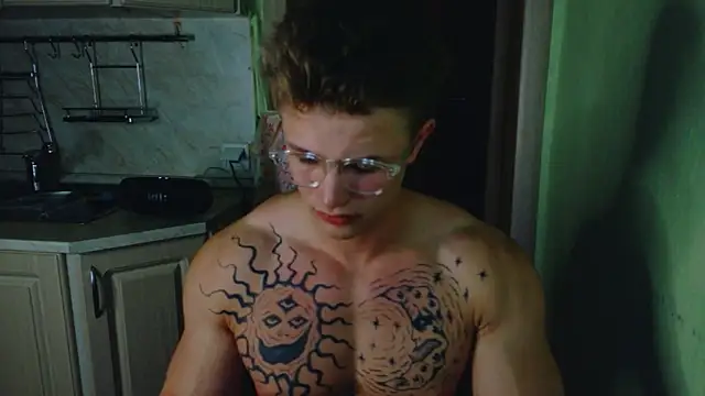 Snapshot of James__Noah chatting on September 28, 8:16 pm James Noah online show from September 28, 8:16 pm