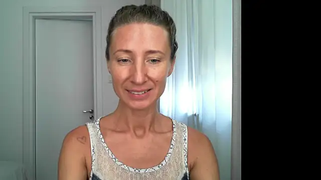 Snapshot of Paevoa chatting on September 22, 9:04 am Paevoa online show from September 22, 9:04 am