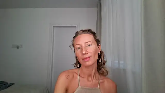 Snapshot of Paevoa chatting on September 12, 7:08 am Paevoa online show from September 12, 7:08 am